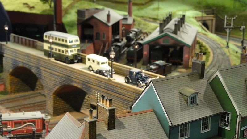 Wellingford - Overlooking Houses to Loco Depot