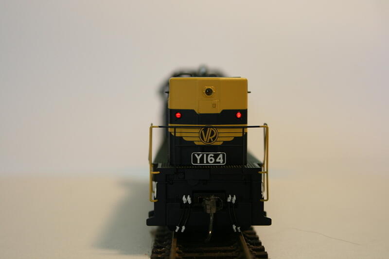 Y 164 - Hood Markers - Red