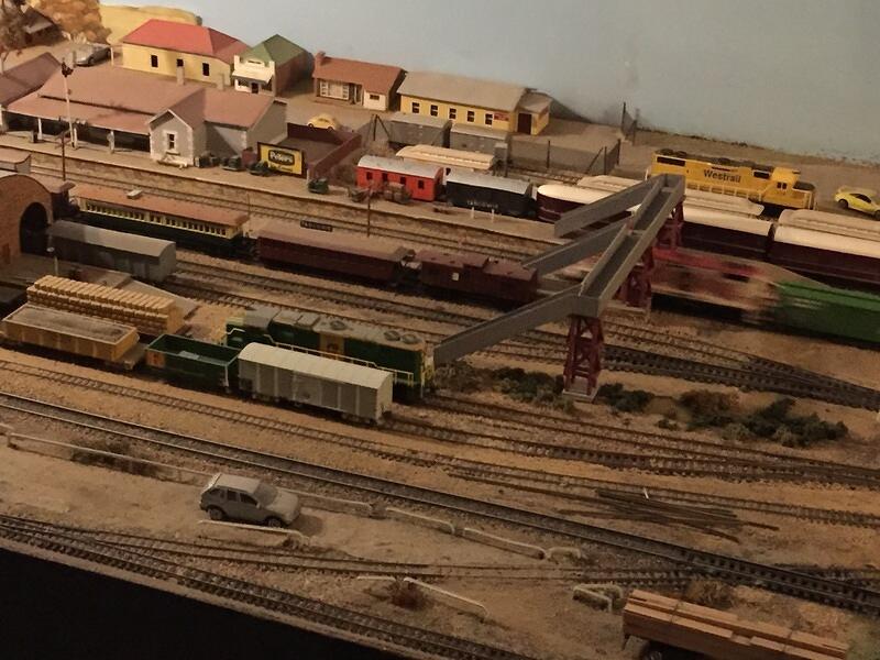 Model layout (164)