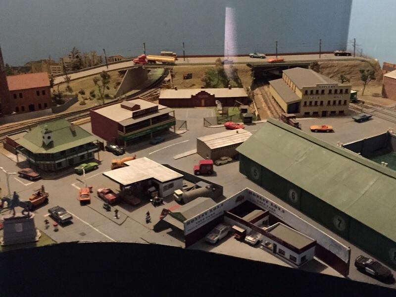 Model layout (32)