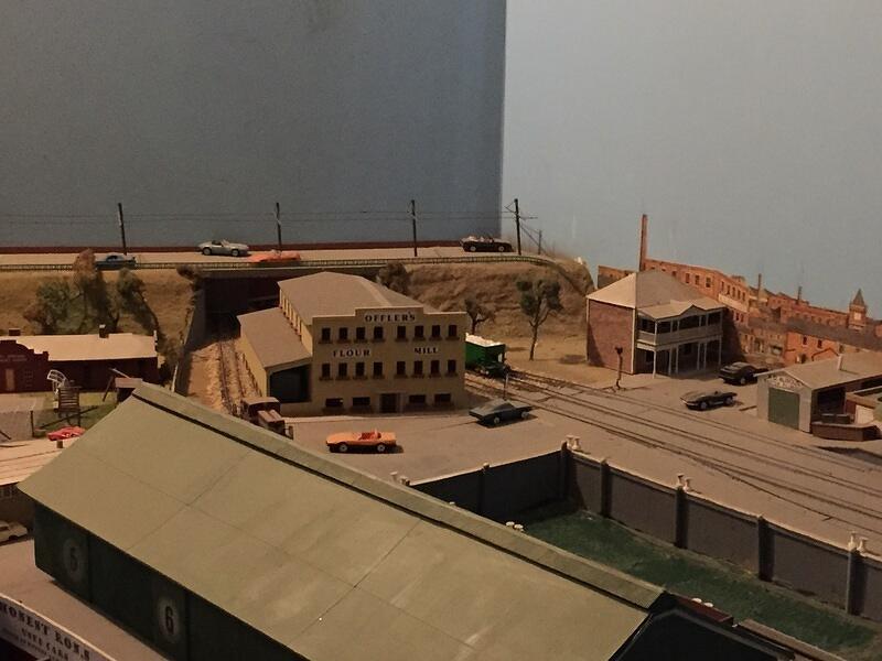 Model layout (43)