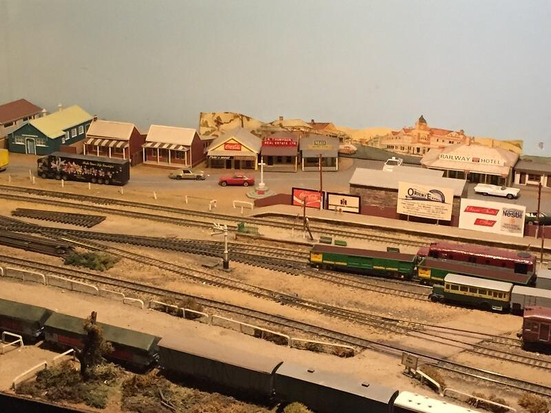 Model layout (99)