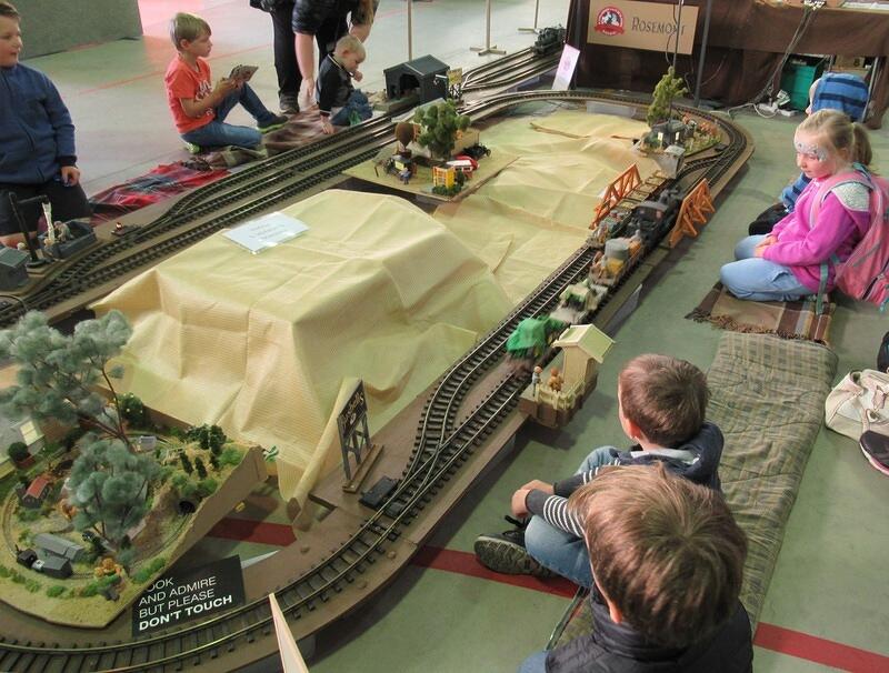 Rosemont Rails in the Garden 01