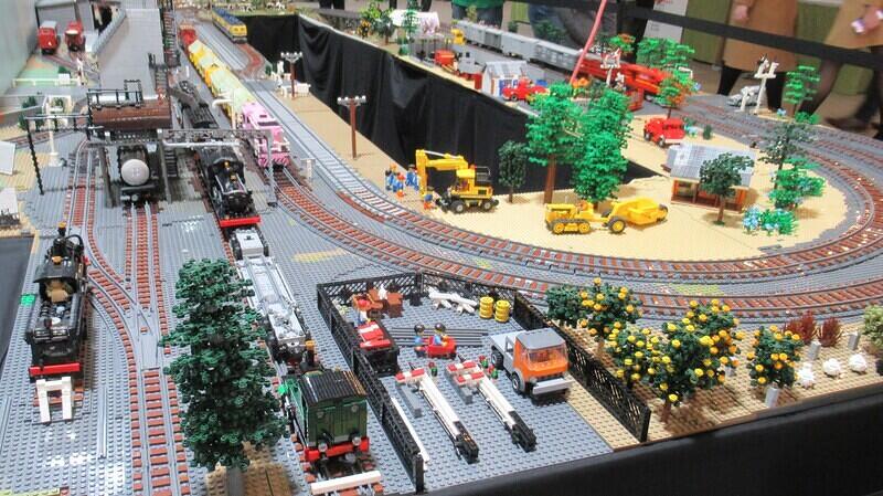 V & SAR Lego Modellers 09