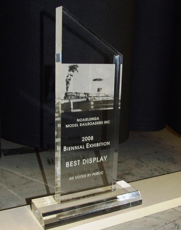 Best Display Trophy 8 02