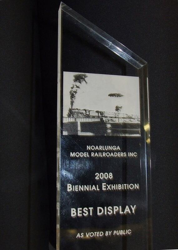 Best Display Trophy 8 05