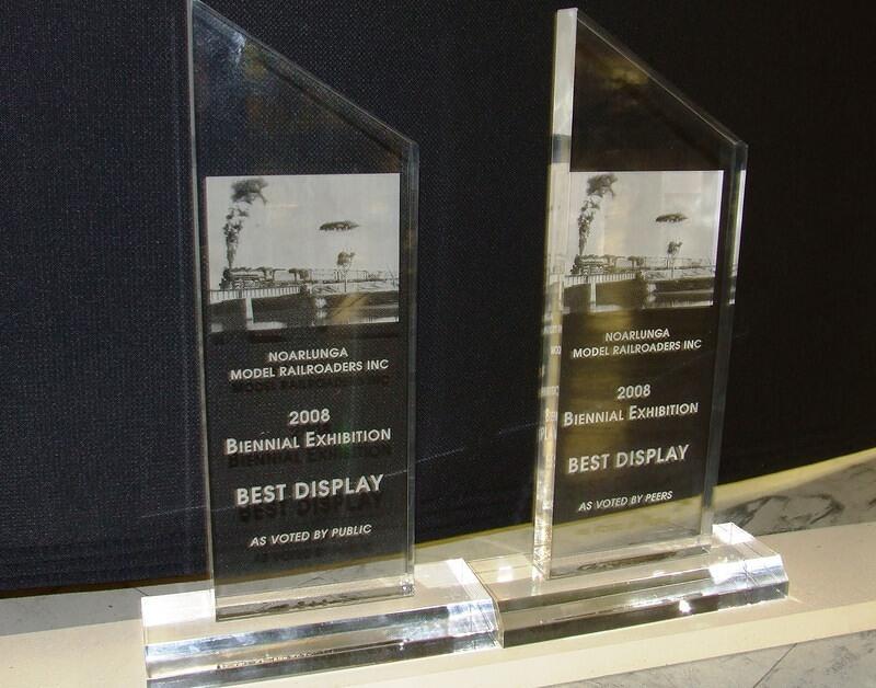 Best Display Trophy 8 06