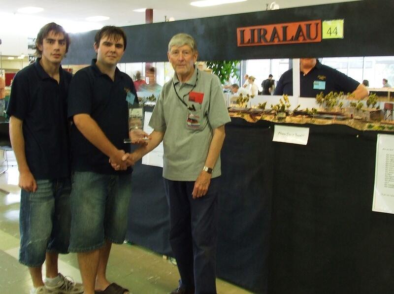 Liralau - Best Display Peers 8 04