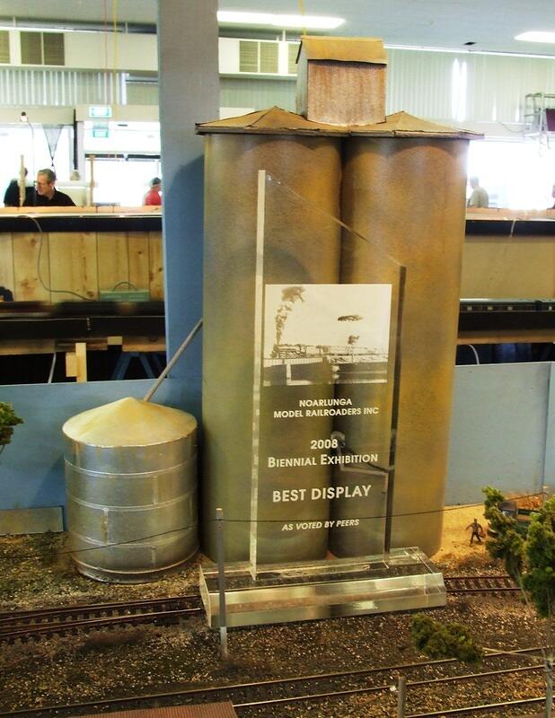 Liralau - Best Display Peers 8 06