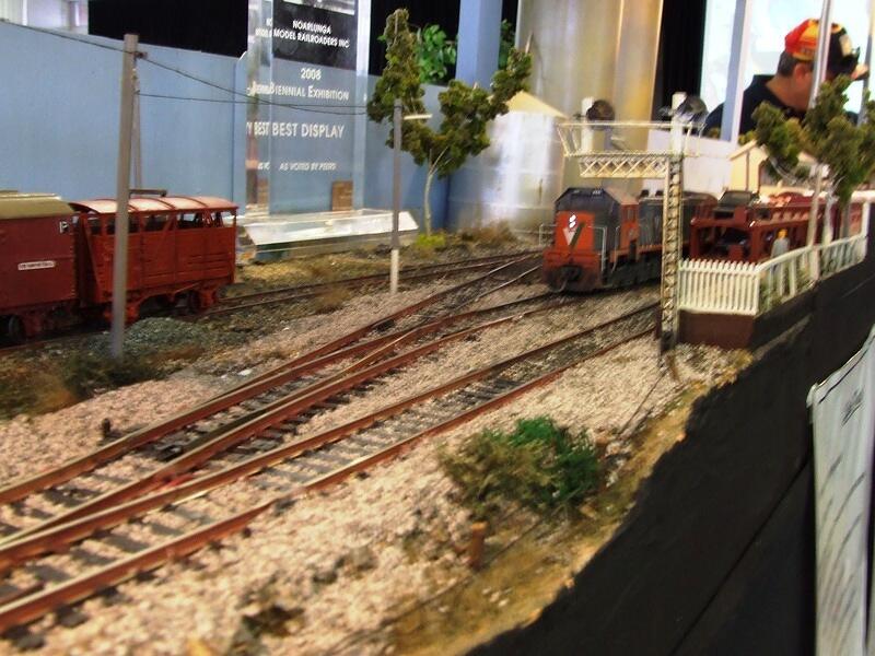 Liralau - Best Display Peers 8 12