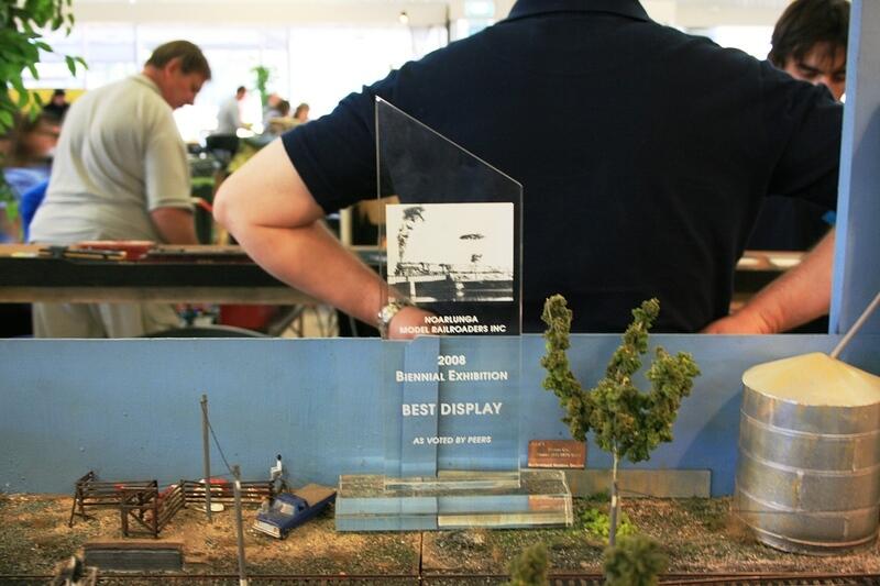 Liralau - Best Display Peers 8 20