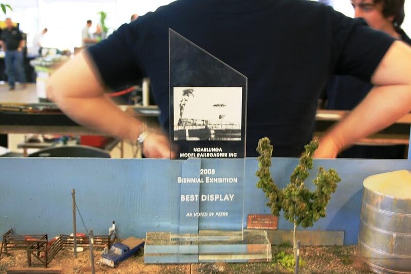 Liralau - Best Display Peers 8 21