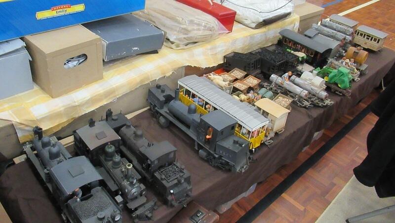 Rosemont Rails In The Garden 02