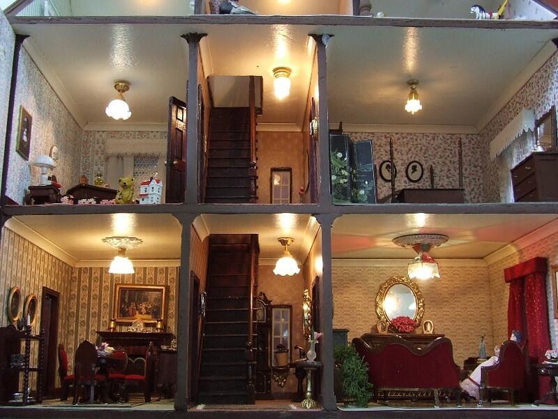 Dollhouse Esentuals 06