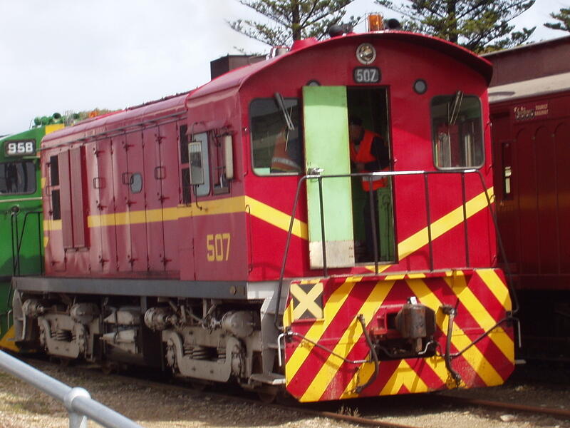 507 running arround the train at Goolwa