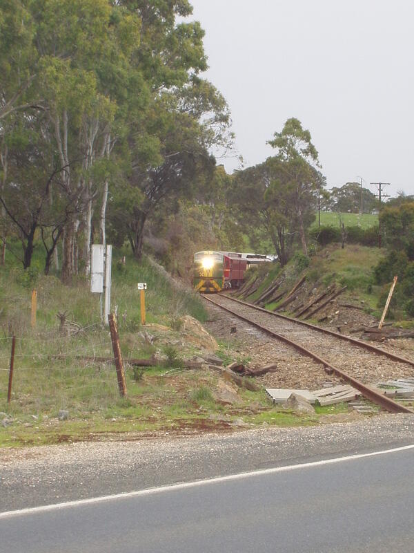 958 rounding the bend before Gemmels Road Crossing