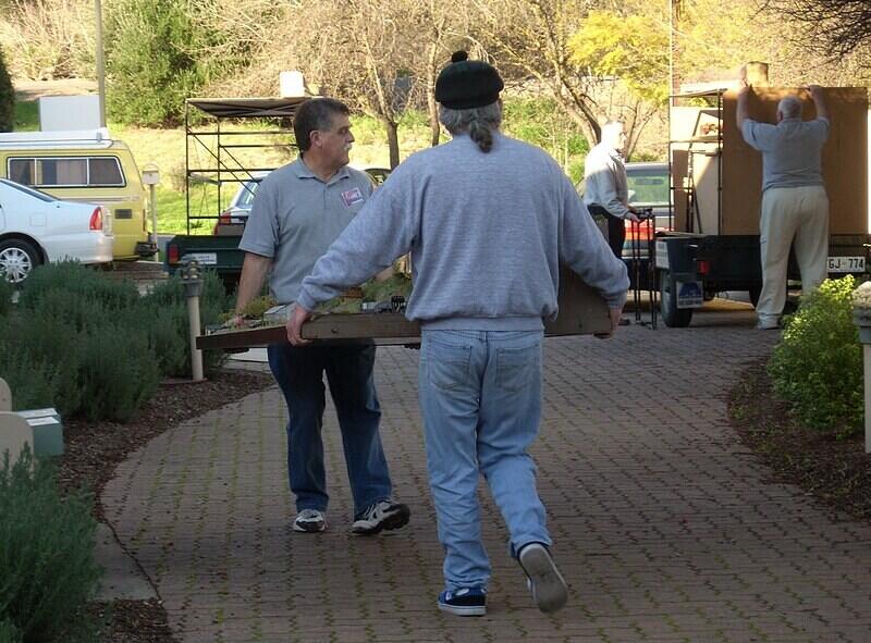 Reynella Lodge pack up 02-01