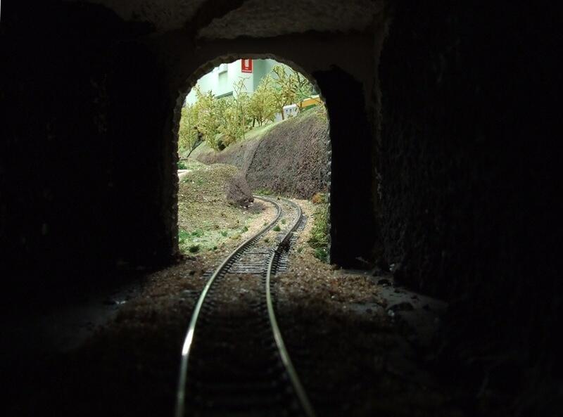 Tunnel looking out 02