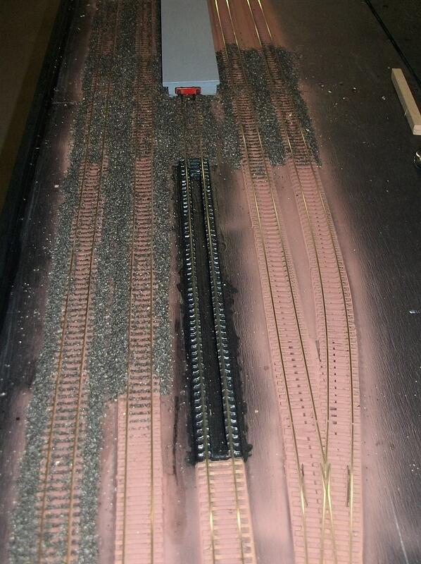 Service pit next to main running lines 02