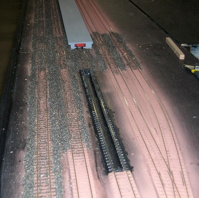 Service pit next to main running lines 03