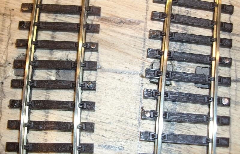 Hidden un-couplers 07