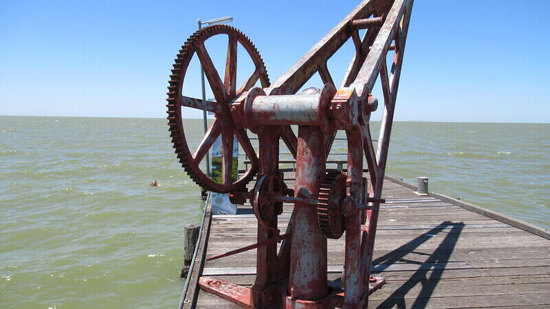 Jetty hand crane 03