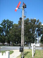 Working Historic Lower Quadrant Semaphore at Emerald1