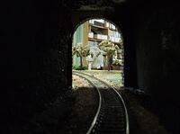 Tunnel looking out 01